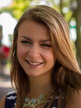 [Photo of Anna Pfaff]